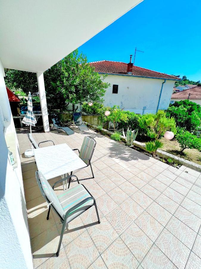 Apartments Mdk Kate Trogir Exterior foto